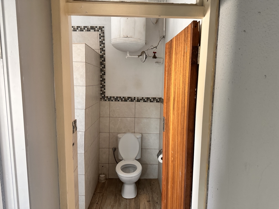6 Bedroom Property for Sale in Brackenhurst Gauteng