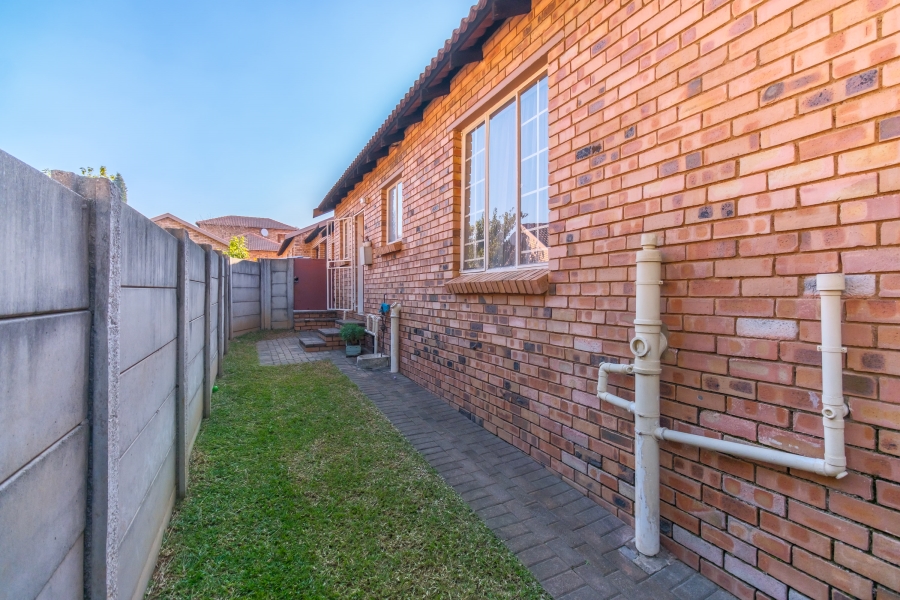 3 Bedroom Property for Sale in Sundowner Gauteng