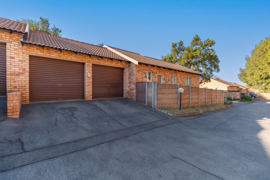 3 Bedroom Property for Sale in Sundowner Gauteng