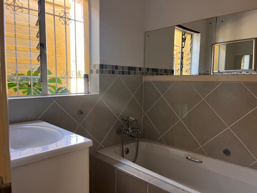 To Let 4 Bedroom Property for Rent in Highlands North Gauteng