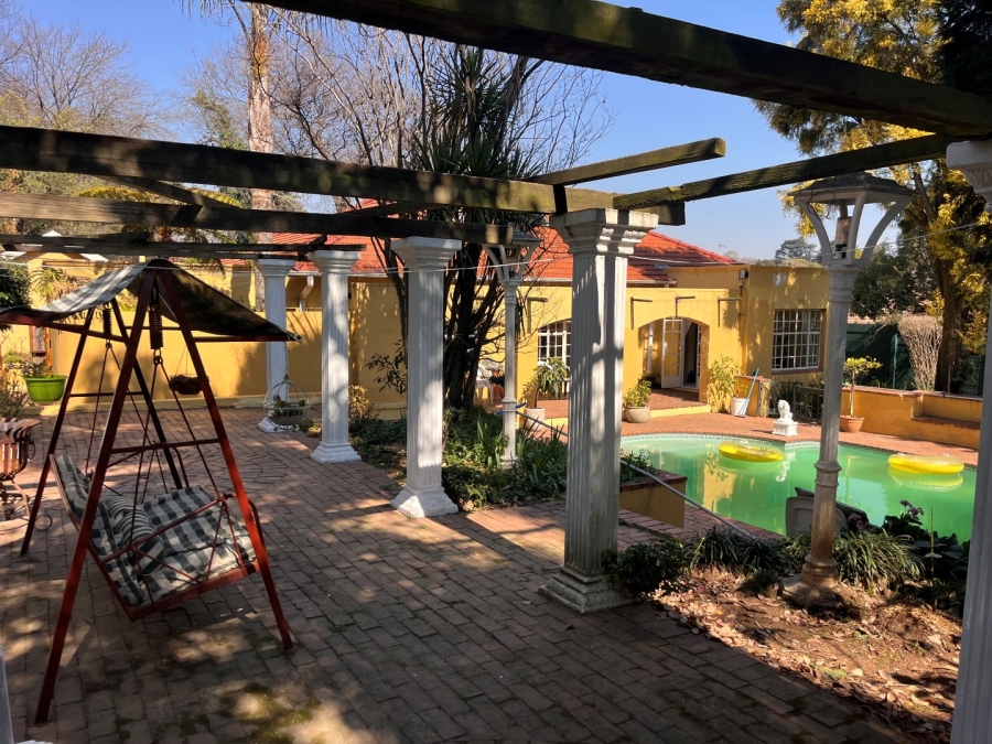 To Let 4 Bedroom Property for Rent in Highlands North Gauteng