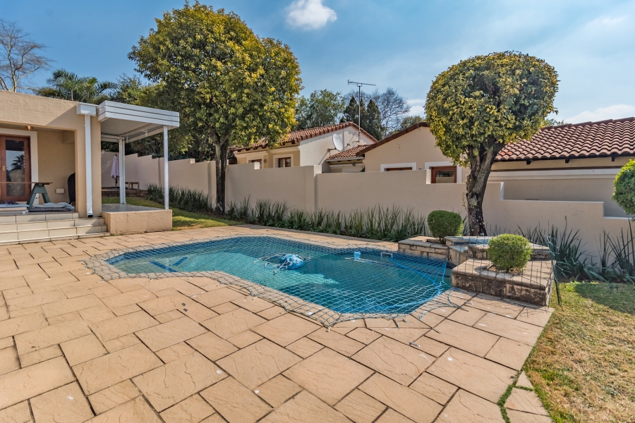 3 Bedroom Property for Sale in Lonehill Gauteng