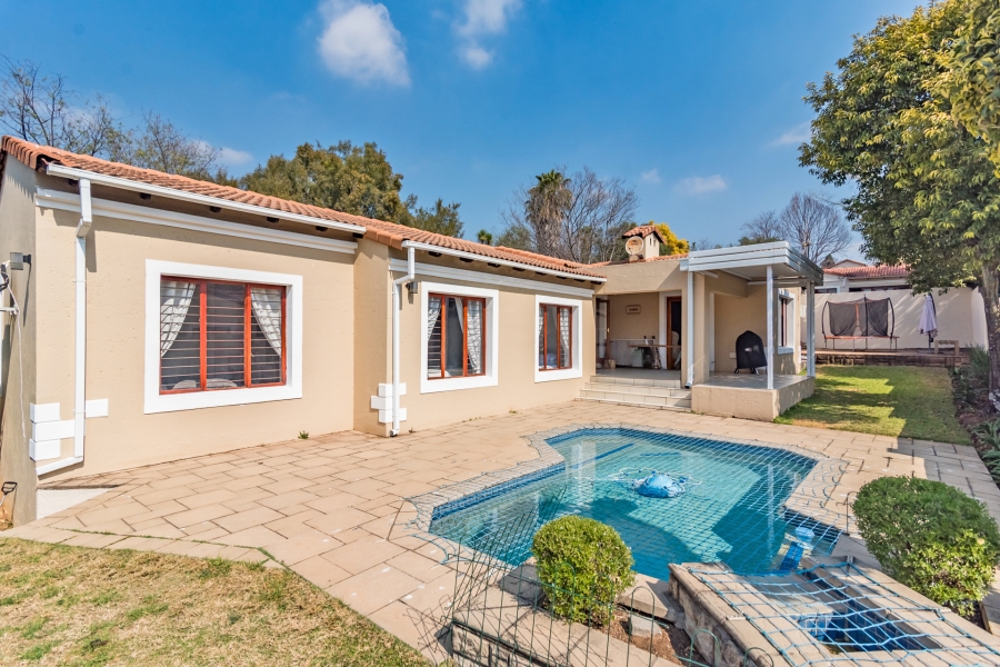 3 Bedroom Property for Sale in Lonehill Gauteng