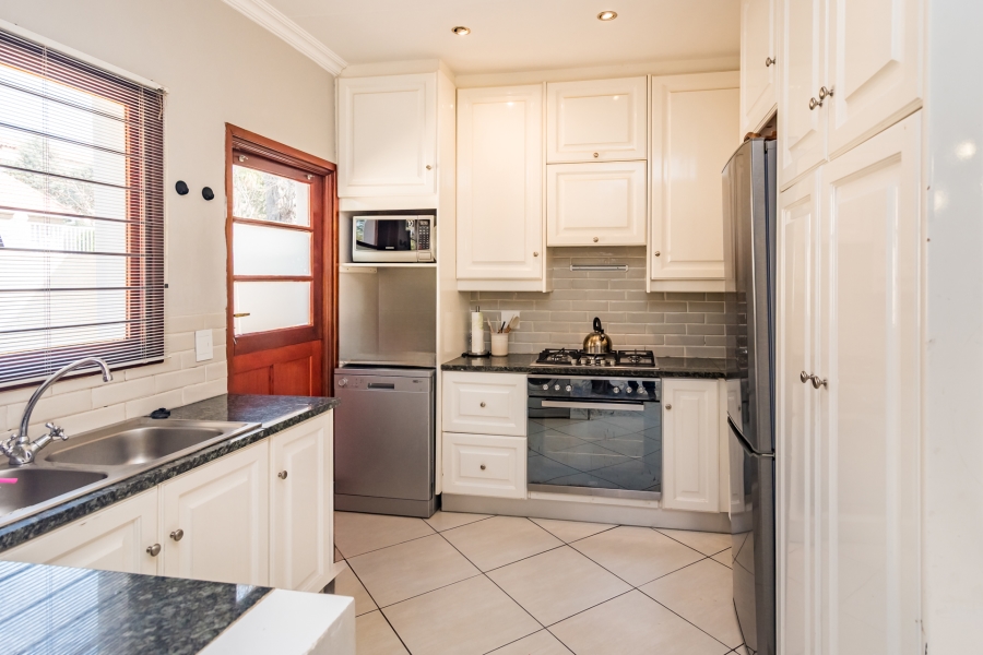 3 Bedroom Property for Sale in Lonehill Gauteng