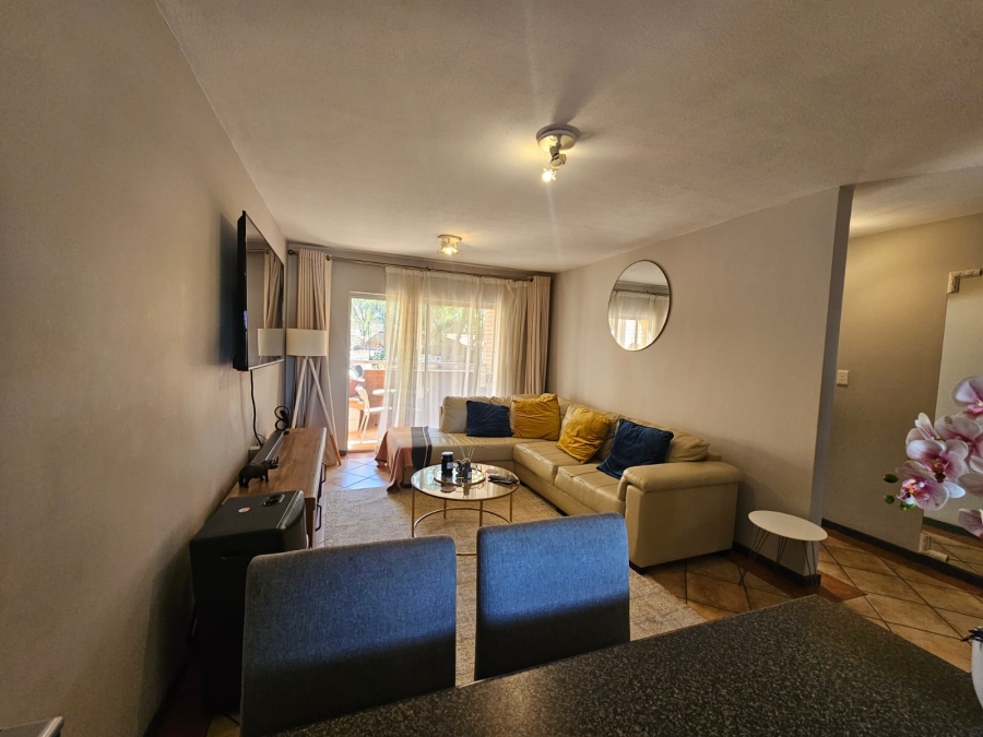 To Let 2 Bedroom Property for Rent in Die Hoewes Gauteng
