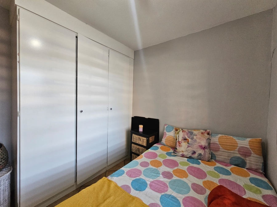 To Let 2 Bedroom Property for Rent in Die Hoewes Gauteng
