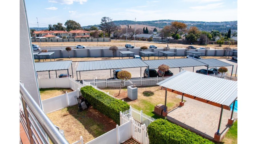 3 Bedroom Property for Sale in Barbeque Downs Gauteng
