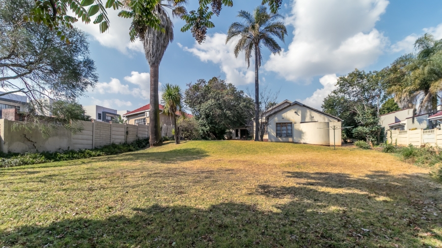 4 Bedroom Property for Sale in Linden Gauteng