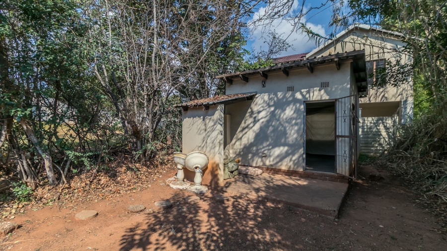 4 Bedroom Property for Sale in Linden Gauteng