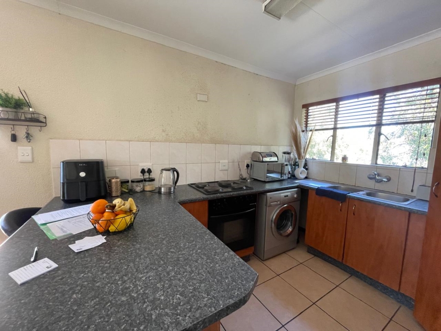 2 Bedroom Property for Sale in Willowbrook Gauteng