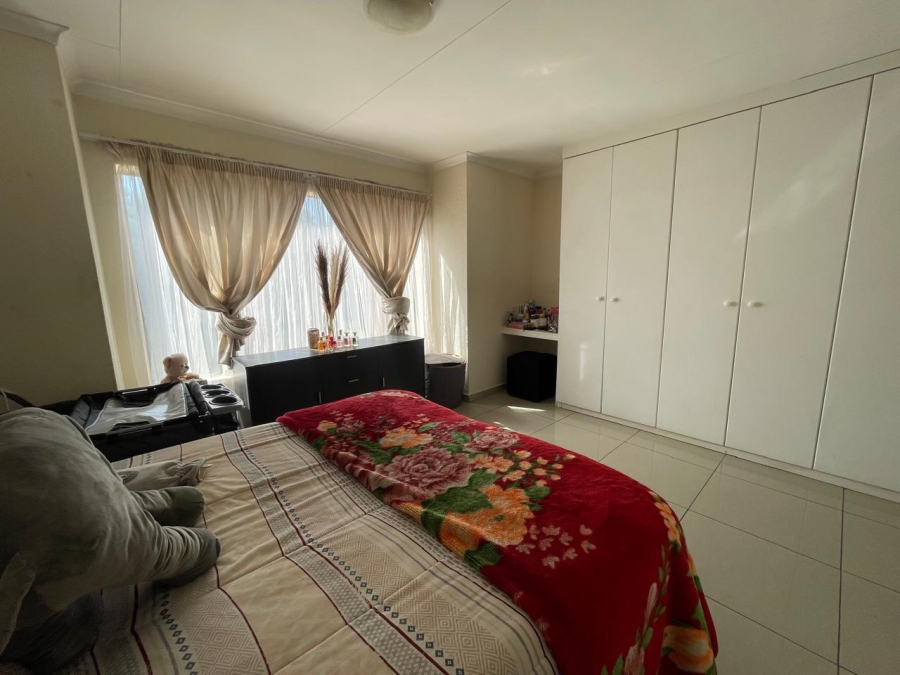 2 Bedroom Property for Sale in Willowbrook Gauteng