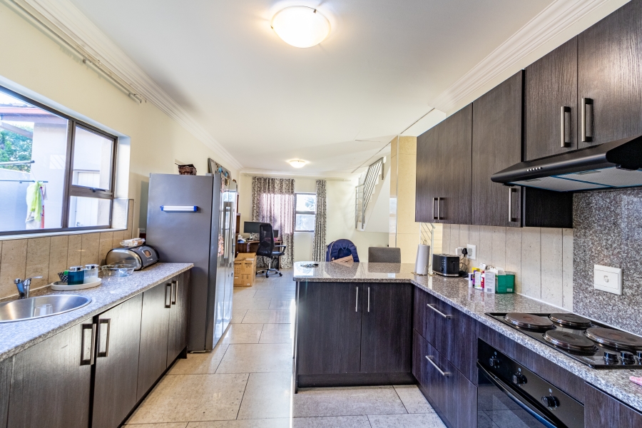 To Let 4 Bedroom Property for Rent in Willow Acres Gauteng