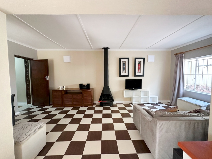 To Let 1 Bedroom Property for Rent in Highlands North Gauteng