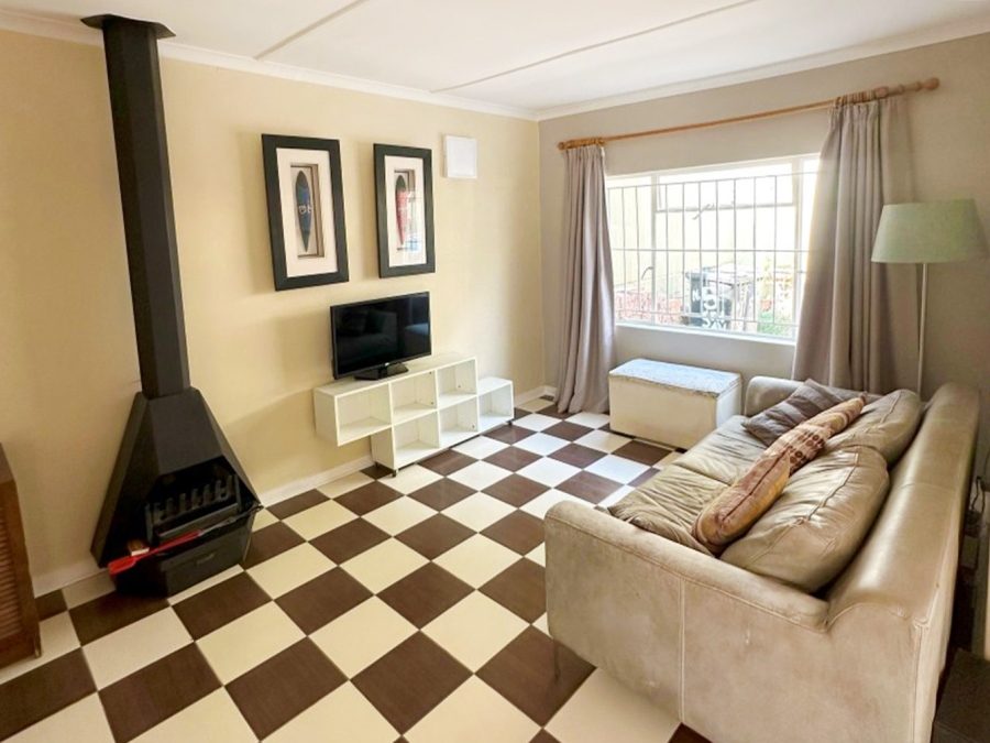 To Let 1 Bedroom Property for Rent in Highlands North Gauteng