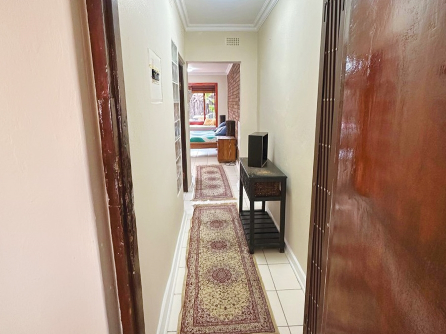 To Let 1 Bedroom Property for Rent in Highlands North Gauteng