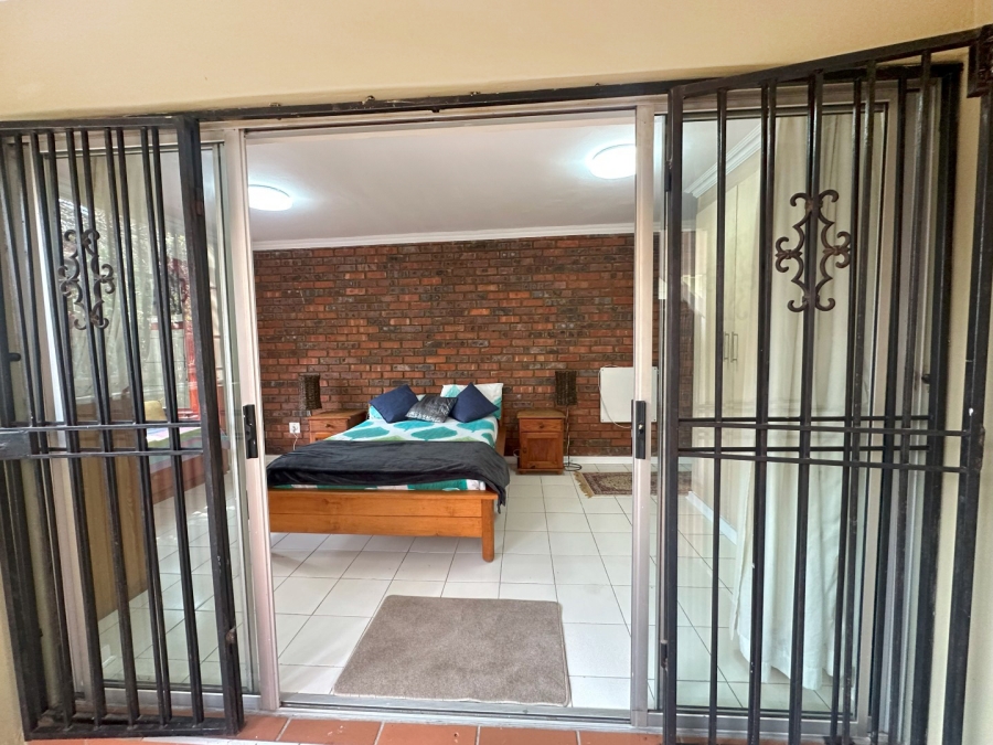 To Let 1 Bedroom Property for Rent in Highlands North Gauteng
