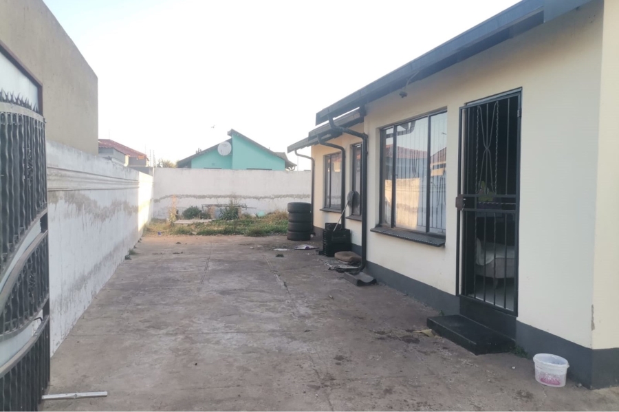 3 Bedroom Property for Sale in Protea Glen Gauteng