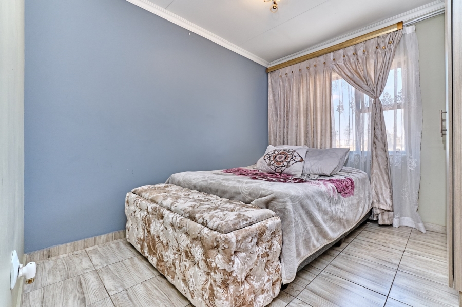 To Let 2 Bedroom Property for Rent in Noordwyk Gauteng