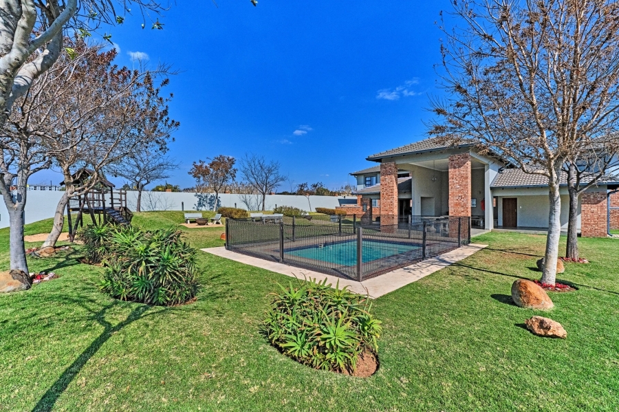 To Let 2 Bedroom Property for Rent in Noordwyk Gauteng
