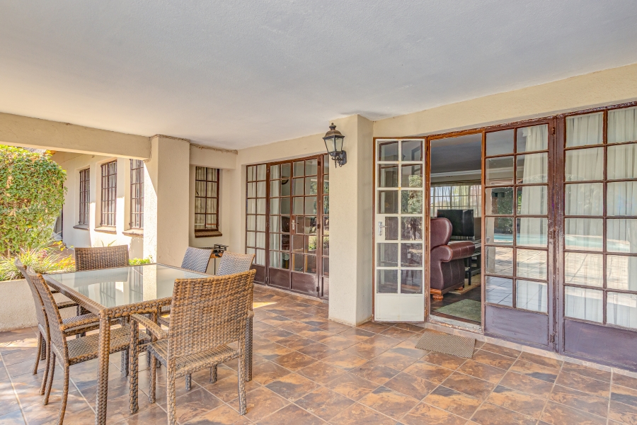 4 Bedroom Property for Sale in Glen Austin Gauteng