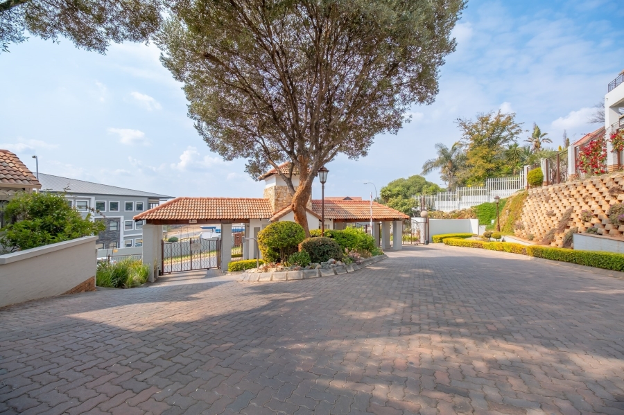 3 Bedroom Property for Sale in Allens Nek Gauteng