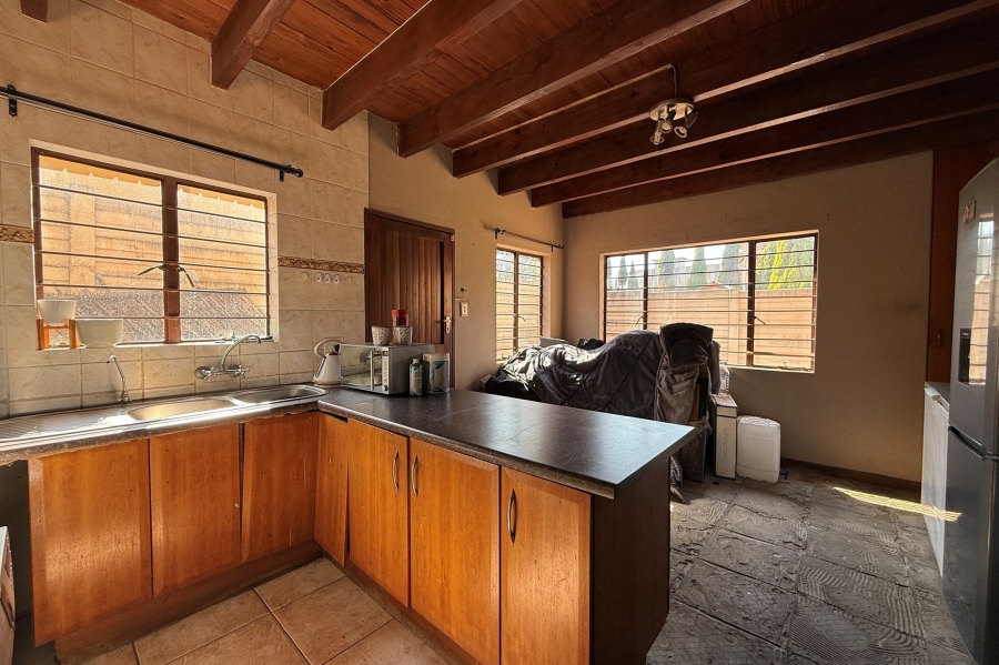 2 Bedroom Property for Sale in Elardus Park Gauteng