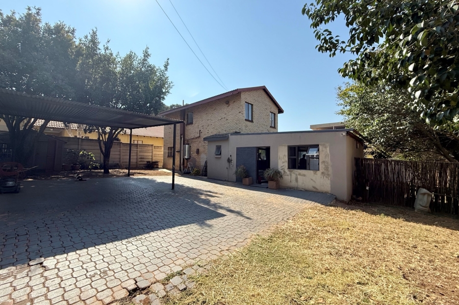 2 Bedroom Property for Sale in Elardus Park Gauteng