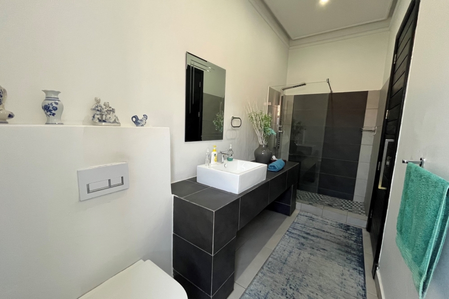 5 Bedroom Property for Sale in Bedfordview Gauteng