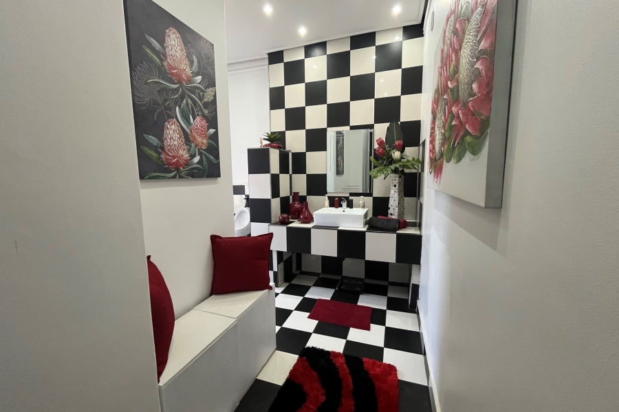 5 Bedroom Property for Sale in Bedfordview Gauteng