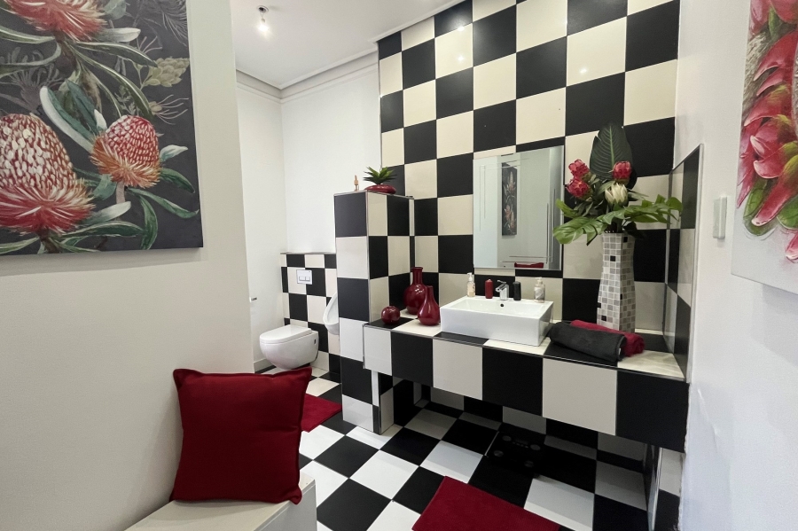 5 Bedroom Property for Sale in Bedfordview Gauteng
