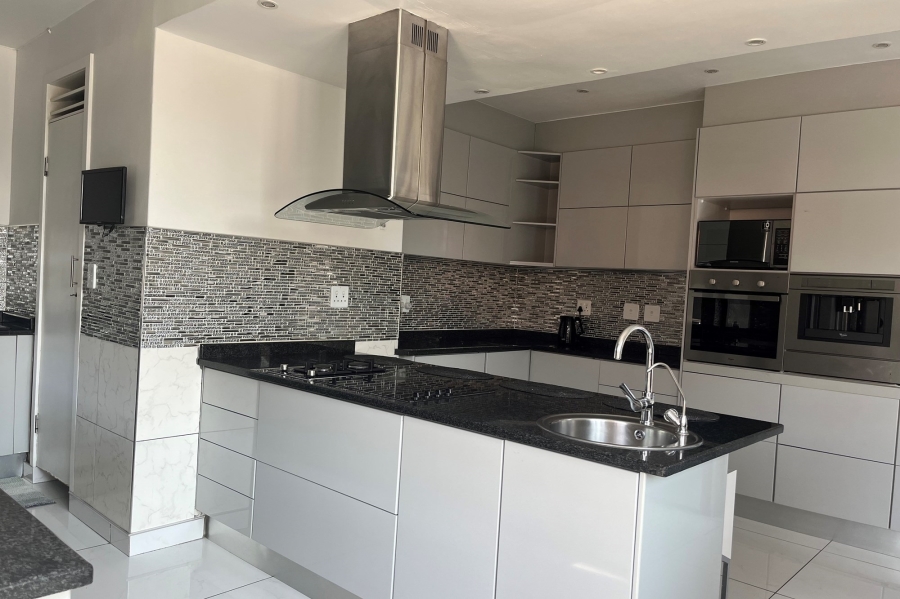 5 Bedroom Property for Sale in Bedfordview Gauteng