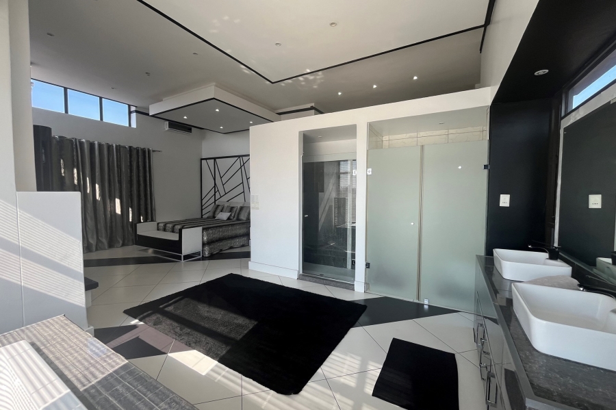 5 Bedroom Property for Sale in Bedfordview Gauteng
