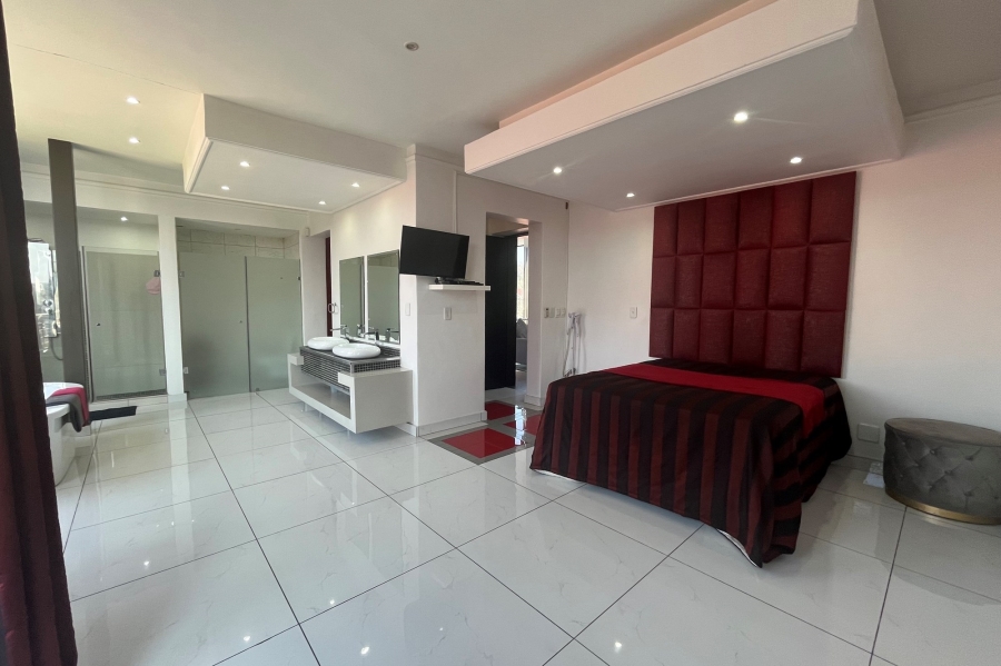 5 Bedroom Property for Sale in Bedfordview Gauteng