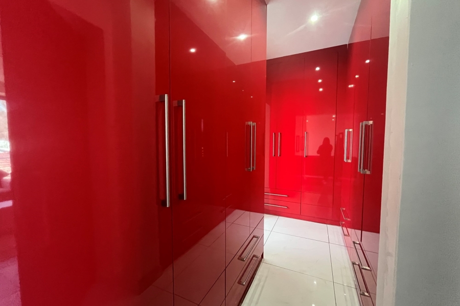 5 Bedroom Property for Sale in Bedfordview Gauteng
