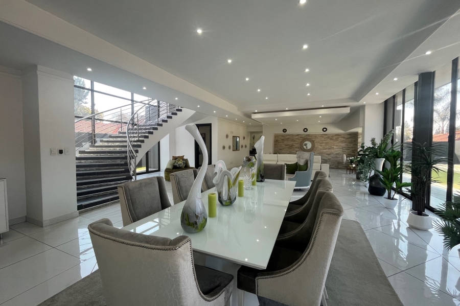 5 Bedroom Property for Sale in Bedfordview Gauteng