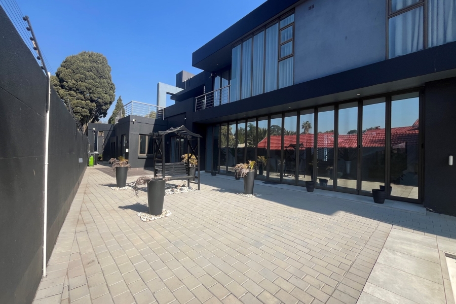 5 Bedroom Property for Sale in Bedfordview Gauteng