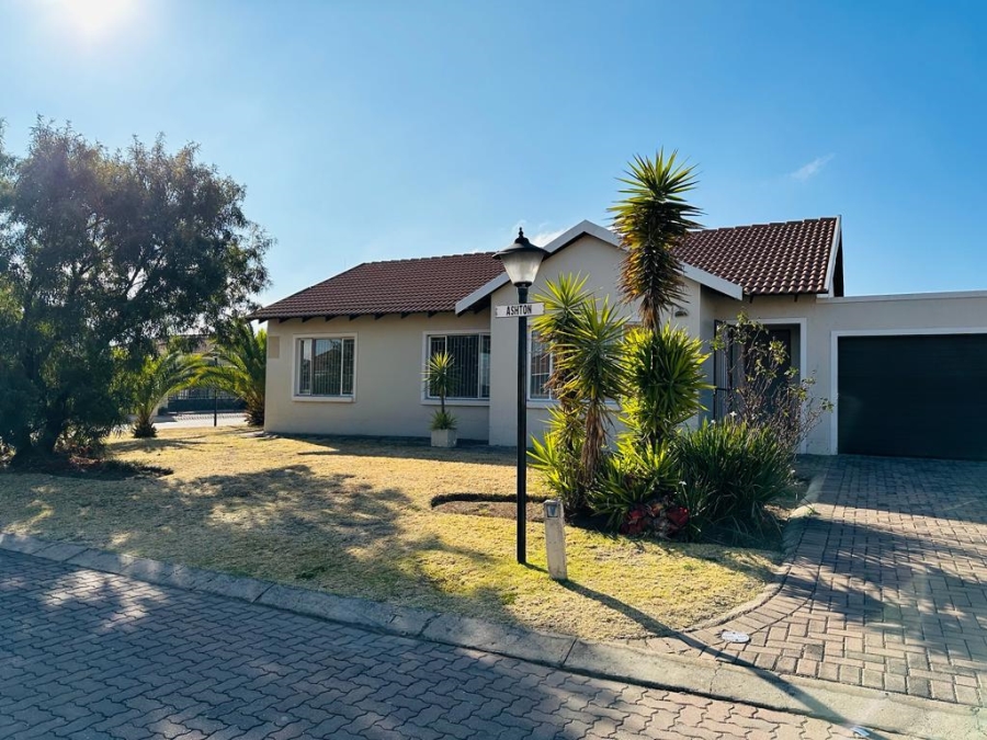 3 Bedroom Property for Sale in Sonneveld Gauteng