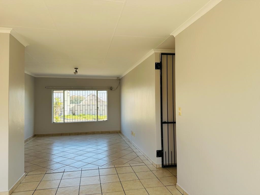 3 Bedroom Property for Sale in Sonneveld Gauteng