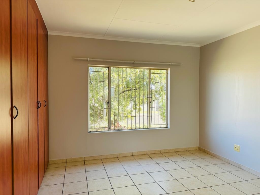 3 Bedroom Property for Sale in Sonneveld Gauteng