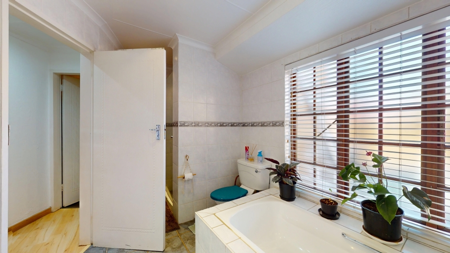 4 Bedroom Property for Sale in Sunward Park Gauteng