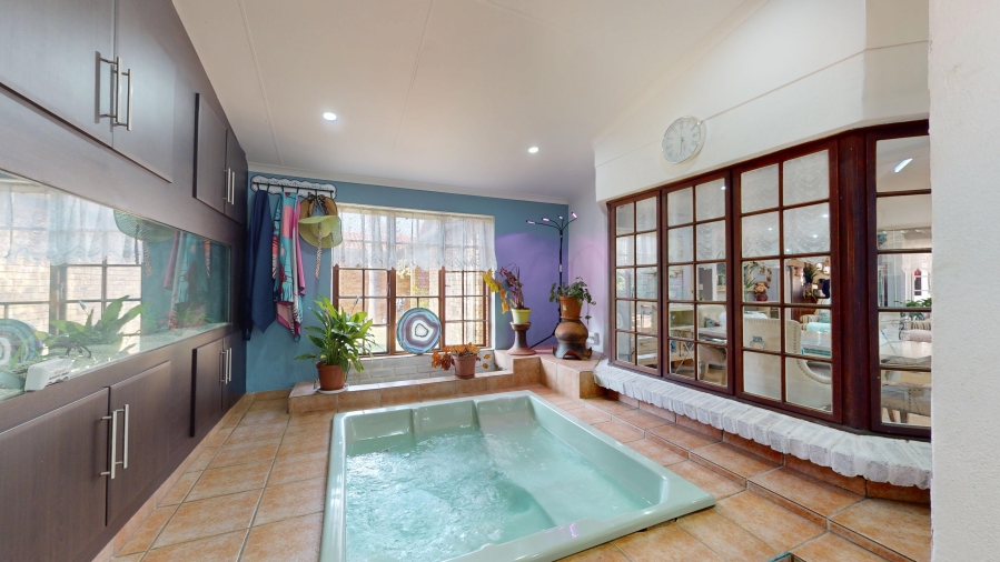 4 Bedroom Property for Sale in Sunward Park Gauteng