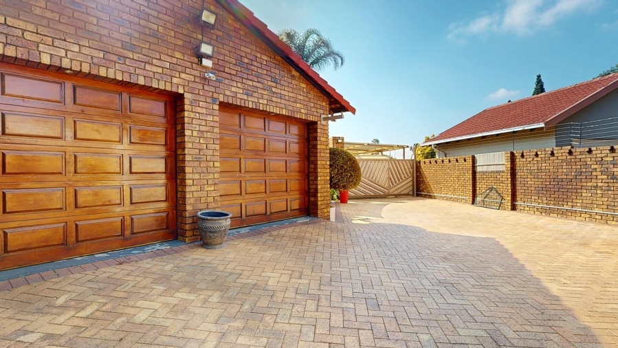 4 Bedroom Property for Sale in Sunward Park Gauteng