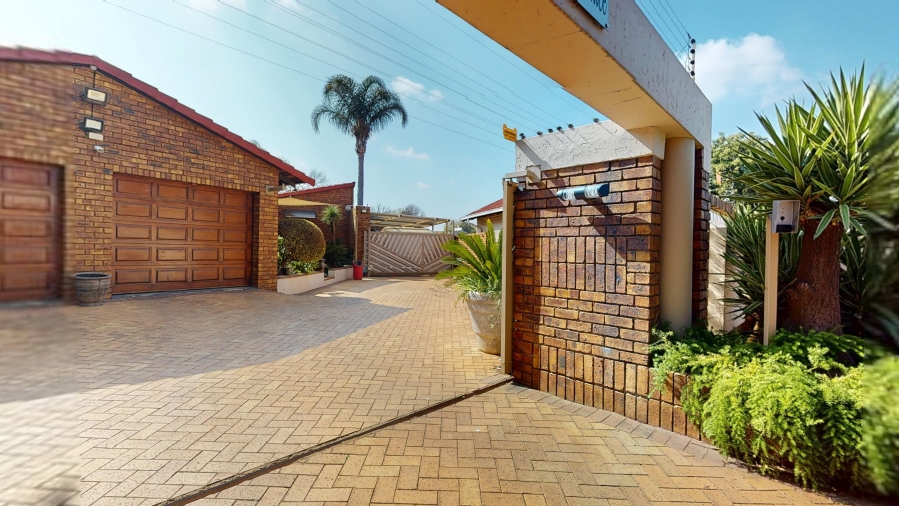 4 Bedroom Property for Sale in Sunward Park Gauteng