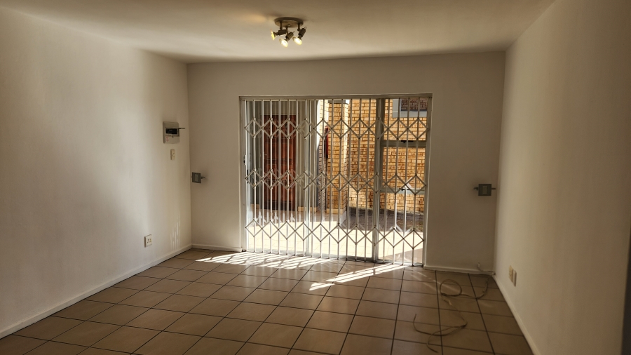 2 Bedroom Property for Sale in Meyersdal Gauteng