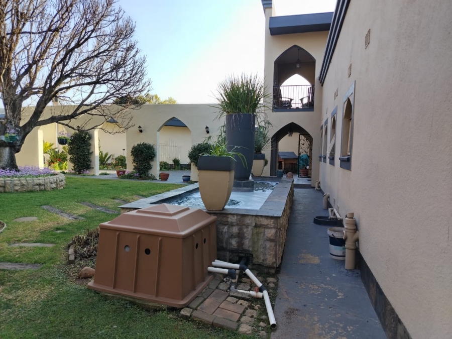 6 Bedroom Property for Sale in Three Rivers Gauteng