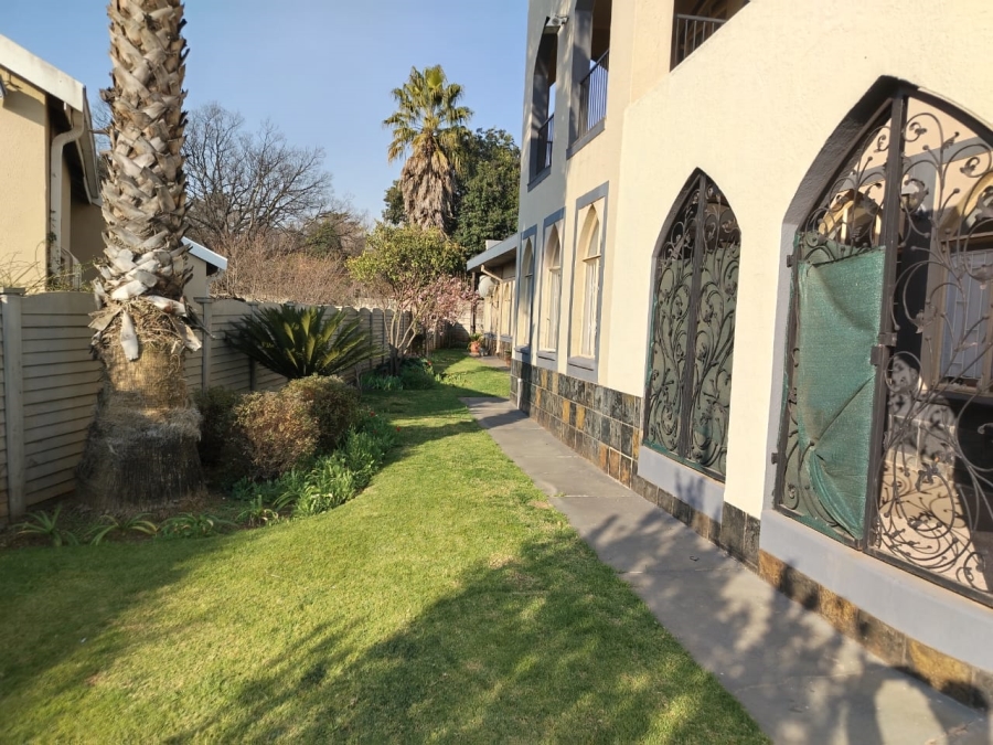 6 Bedroom Property for Sale in Three Rivers Gauteng
