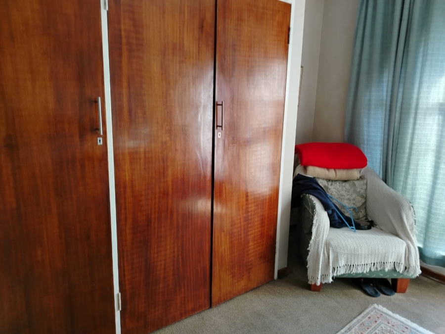 6 Bedroom Property for Sale in Three Rivers Gauteng