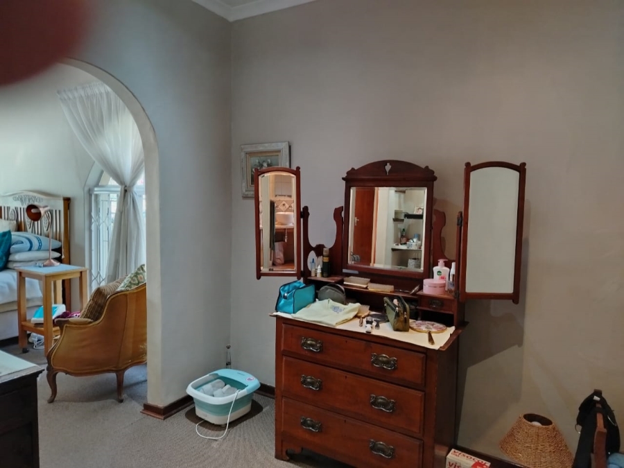 6 Bedroom Property for Sale in Three Rivers Gauteng