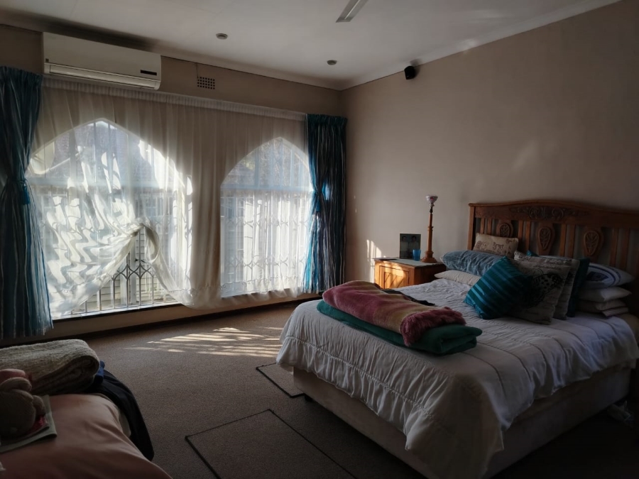 6 Bedroom Property for Sale in Three Rivers Gauteng