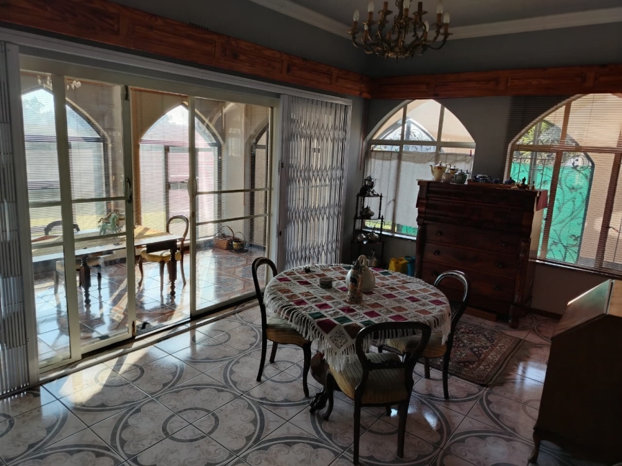 6 Bedroom Property for Sale in Three Rivers Gauteng